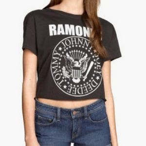 H&M cropped Ramones tee size xs nwt